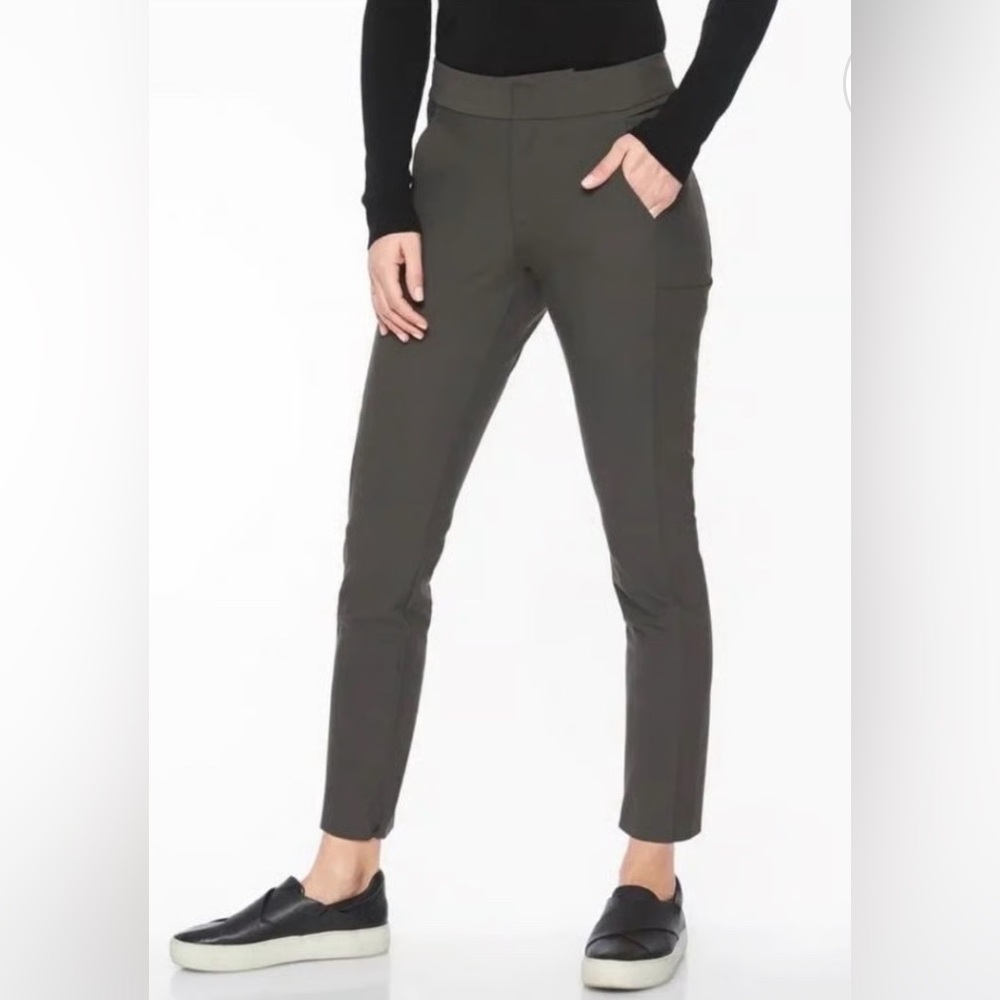Athleta Stellar Trouser in Arbor Olive
